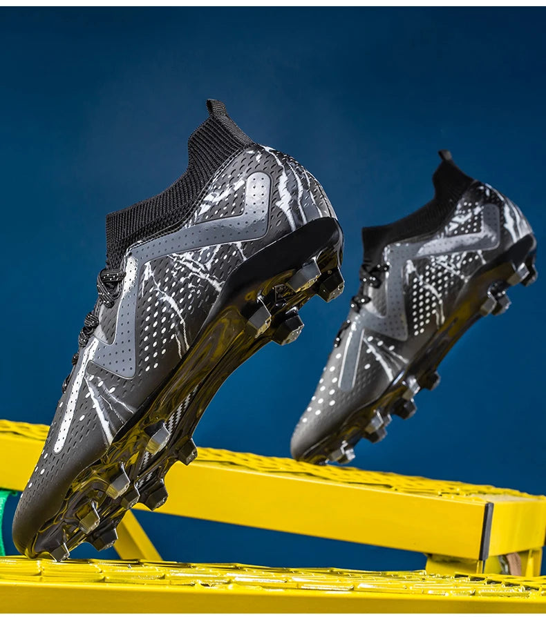 New Style Softball Shoes for Men Anti-Slip Long Spikes Baseball Sneakers Women Baseball Training Shoes Low Top Outdoor Sneakers