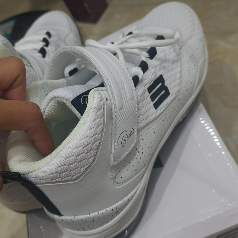 2025 New Baseball shoes Man Black White Sports Shoes Men Breathable Outdoor Lawn Court Shoes Anti Slip Baseball Training Shoe