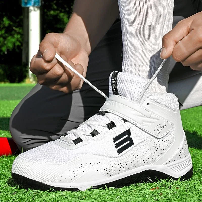 2025 New Baseball shoes Man Black White Sports Shoes Men Breathable Outdoor Lawn Court Shoes Anti Slip Baseball Training Shoe